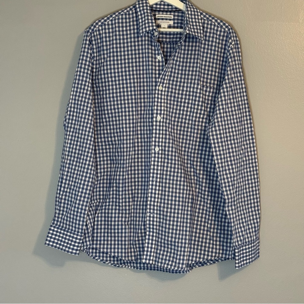 Amazon Essentials Plaid Blue and White Button Up Size: L